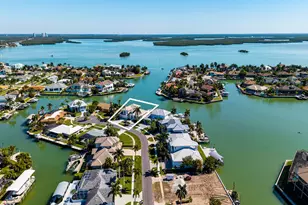 591 Goldcoast Ct, Marco Island, FL 34145 - Photo 3