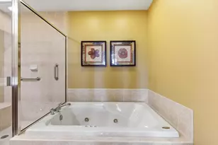 2748 Tiburon Blvd E, Naples, FL 34109 - Photo 31