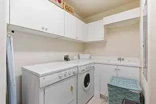 2748 Tiburon Blvd E, Naples, FL 34109 - Photo 41