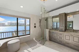 406 La Peninsula Blvd, Naples, FL 34113 - Photo 7
