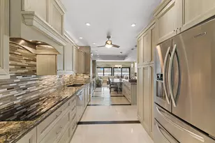 406 La Peninsula Blvd, Naples, FL 34113 - Photo 15