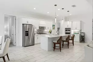 14386 Laguna Spgs Ln, Naples, FL 34114 - Photo 9