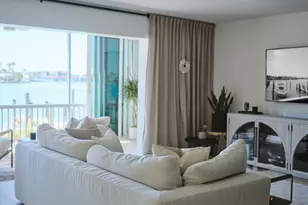 322 Harbour Dr, Naples, FL 34103 - Photo 3