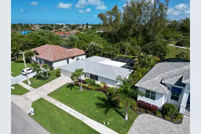 631 Diplomat Court, Marco Island, FL 34145 - Photo 23