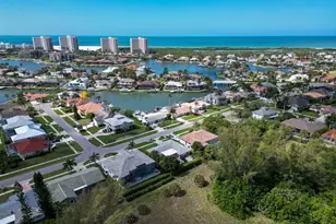 631 Diplomat Ct, Marco Island, FL 34145 - Photo 27