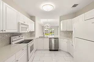 7846 Regal Heron Circle, Naples, FL 34104 - Photo 5