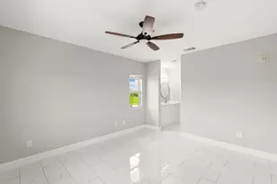 7846 Regal Heron Circle, Naples, FL 34104 - Photo 11