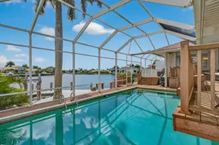 1585 Jamaica Ct, Marco Island, FL 34145 - Photo 3