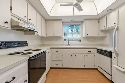 315 Saint Andrews #D5, Naples, FL 34113 - Photo 9