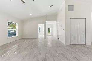 2141 Davis St, Fort Myers, FL 33916 - Photo 9