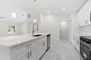 2141 Davis St, Fort Myers, FL 33916 - Photo 13