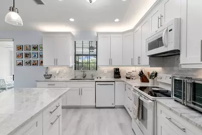 15068 Summit Place Circle, Naples, FL 34119 - Photo 9