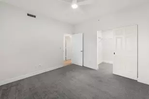 425 Cove Tower Dr, Naples, FL 34110 - Photo 19