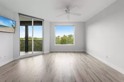 425 Cove Tower Drive #403, Naples, FL 34110 - Photo 9