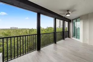 425 Cove Tower Dr, Naples, FL 34110 - Photo 23