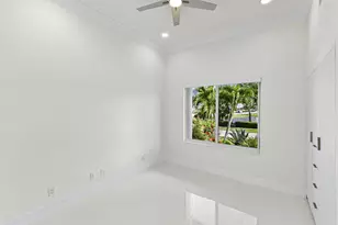 741 Holly Ct, Marco Island, FL 34145 - Photo 23