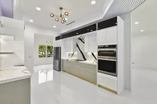 741 Holly Ct, Marco Island, FL 34145 - Photo 13