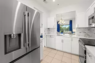 2310 Carrington Ct, Naples, FL 34109 - Photo 5