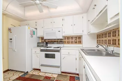 320 Seaview Court #1011, Marco Island, FL 34145 - Photo 3