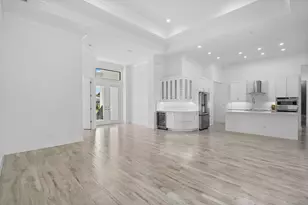 82 Tahiti Rd, Marco Island, FL 34145 - Photo 15
