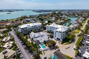 140 Palm St, Marco Island, FL 34145 - Photo 45