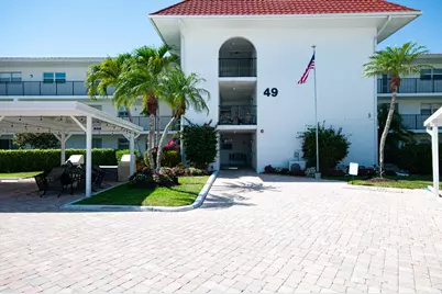 49 High Point Circle S #102, Naples, FL 34103 - Photo 9