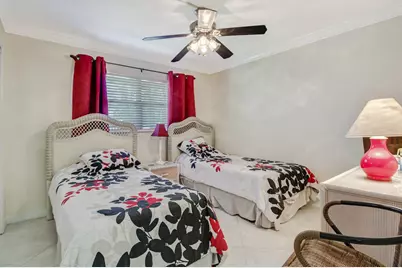 49 High Point Circle S #102, Naples, FL 34103 - Photo 17