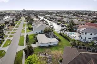 1609 Barbarosa Ct, Marco Island, FL 34145 - Photo 15