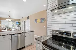 140 Palm St, Marco Island, FL 34145 - Photo 9