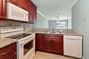 829 W Elkcam Cir, Marco Island, FL 34145 - Photo 5