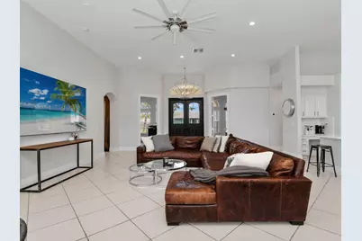 419 Spinnaker Drive, Marco Island, FL 34145 - Photo 9