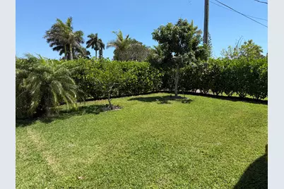 112 Capri Boulevard, Naples, FL 34113 - Photo 3