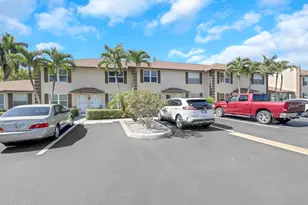 731 W Elkcam Cir, Marco Island, FL 34145 - Photo 31