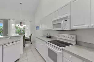 285 Cays Dr, Naples, FL 34114 - Photo 15