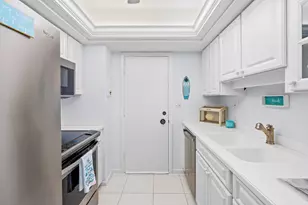 220 Seaview Ct, Marco Island, FL 34145 - Photo 7
