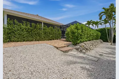 122 Cyrus Street, Marco Island, FL 34145 - Photo 25
