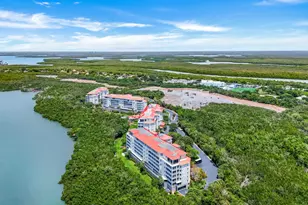 337 Vintage Bay Dr, Marco Island, FL 34145 - Photo 25