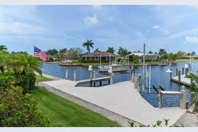 98 Gulfport Court, Marco Island, FL 34145 - Photo 23