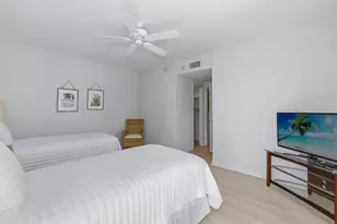 4051 Gulf Shore Blvd N, Naples, FL 34103 - Photo 23