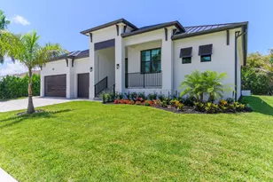 60 Tahiti Rd, Marco Island, FL 34145 - Photo 3