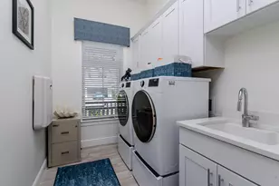 1017 Admiralty Ct, Marco Island, FL 34145 - Photo 25