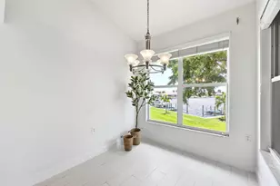 275 Cays Dr, Naples, FL 34114 - Photo 17