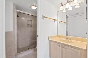 1208 Commonwealth Cir, Naples, FL 34116 - Photo 25