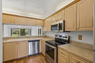 1208 Commonwealth Cir, Naples, FL 34116 - Photo 9