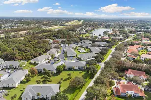 685 Squire Cir, Naples, FL 34104 - Photo 27