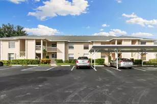 685 Squire Cir, Naples, FL 34104 - Photo 23