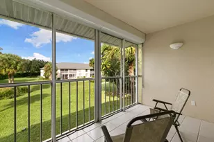 685 Squire Cir, Naples, FL 34104 - Photo 21