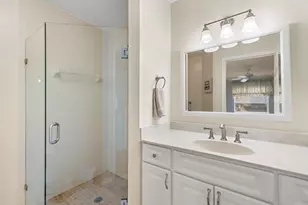 685 Squire Cir, Naples, FL 34104 - Photo 15
