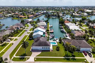 405 Driftwood Ct, Marco Island, FL 34145 - Photo 39