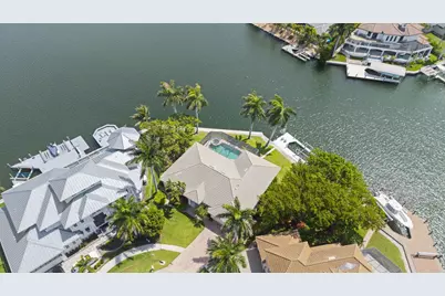 1688 Villa Court, Marco Island, FL 34145 - Photo 5
